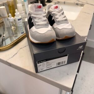New Balance little Kids' White and Gray Sneakers